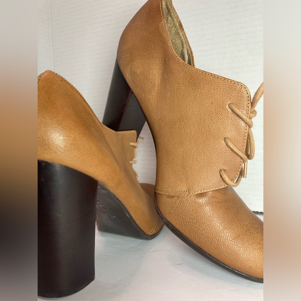Vintage Talbots oxford block lace up Heels